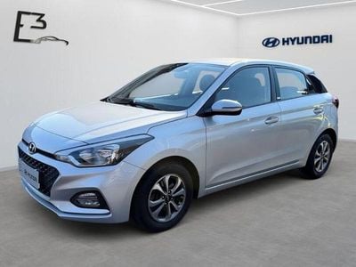 Usata Hyundai i20 Trend 101 CV (74 kW) 2020 Argento Utilitaria