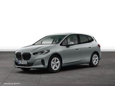 Gebraucht BMW 220 Active Tourer 156 PS (114 kW) 2025 Grau Van / Kleinbus