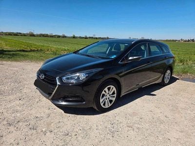 Usata Hyundai i40 Classic 116 CV (85 kW) 2015 Nero Station wagon