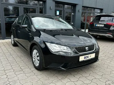 Usado Seat Leon Reference 86 HP (63 kW) 2015 Preto Sedan