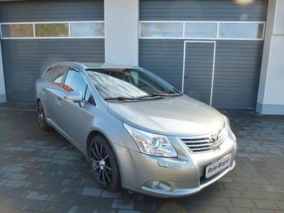 Usata Toyota Avensis Executive 147 CV (108 kW) 2009 Argento Station wagon