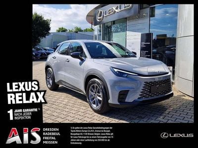 Neu Lexus LBX 136 PS (100 kW) 2025 Manhattangrau metallic SUV