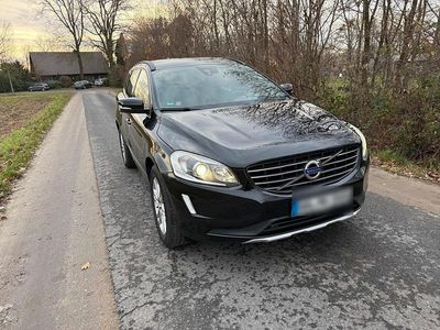 Schwarz Gebraucht 2015 Volvo XC60 Momentum SUV | 13.000 €
