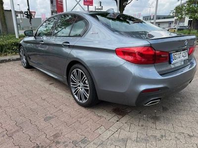 Bluestone metallic bluestone metallic Gebraucht 2018 BMW 530e M Sport Limousine | 38.368 €