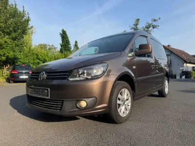 Używany VW Caddy Comfortline 105 KM (77 kW) 2011 Brązowy Minivan
