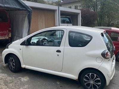 Usata Toyota Aygo 68 CV (50 kW) 2009 Bianco Utilitaria