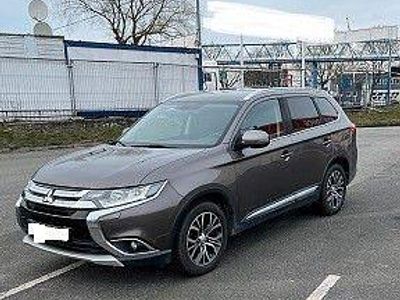 Gebraucht Mitsubishi Outlander Diamant Edition 150 PS (110 kW) 2017 Braun SUV