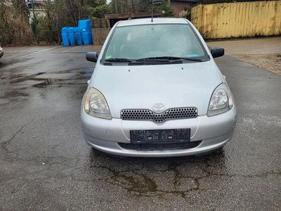 Gebraucht Toyota Yaris Sol 86 PS (63 kW) 1999 Silber Limousine