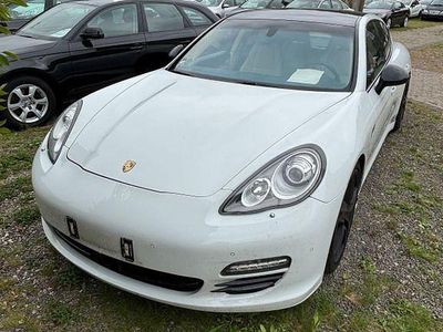 Porsche Panamera 4S
