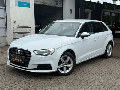 Gebraucht Audi A3 Comfort 116 PS (85 kW) 2019 Weiß Limousine