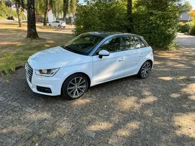 Gebraucht Audi A1 Sportback Sport 95 PS (69 kW) 2018 Weiß Kleinwagen
