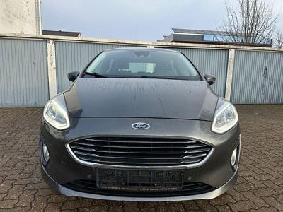 Gebraucht Ford Fiesta Titanium 101 PS (74 kW) 2018 Grau Kleinwagen