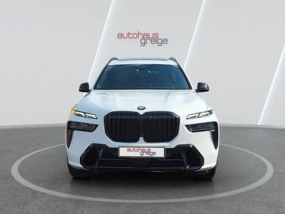 Gebraucht BMW X7 M Sport 352 PS (258 kW) 2024 Weiß SUV