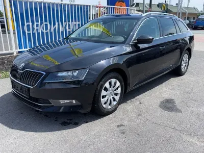 Gebraucht Skoda Superb Style 150 PS (110 kW) 2018 Schwarz Kombi
