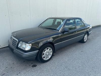 Second-hand Mercedes E250 113 CP (83 kW) 1995 Gri Berlinǎ