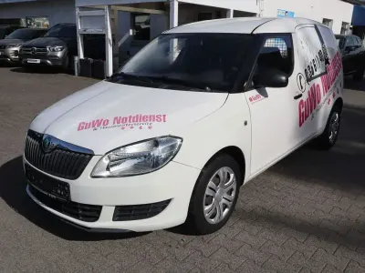 Gebraucht Skoda Roomster 69 PS (50 kW) 2012 Candy white Van / Kleinbus