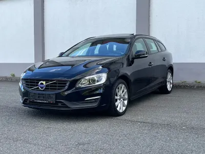 Używany Volvo V60 Business Edition 150 KM (110 kW) 2016 Czarny Kombi