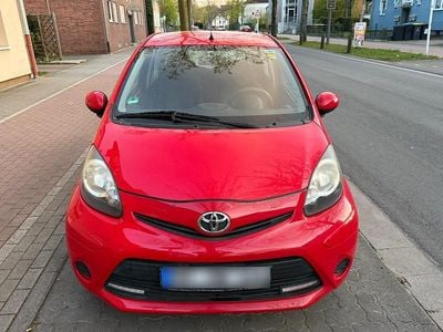 Usata Toyota Aygo 67 CV (49 kW) 2013 Rosso Utilitaria