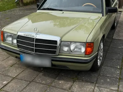 Gebraucht Mercedes 190 90 PS (66 kW) 1983 Grün Limousine