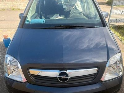 Begagnad Opel Meriva 101 HK (74 kW) 2006 Blå Minibuss