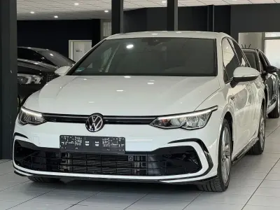 Gebraucht VW Golf VIII R-line 150 PS (110 kW) 2022 Weiß Limousine