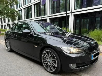 Gebraucht BMW 330 Cabriolet 231 PS (169 kW) 2008 Schwarz Cabrio
