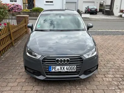 Gebraucht Audi A1 125 PS (91 kW) 2015 Grau Kleinwagen