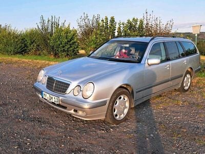 Mercedes E270