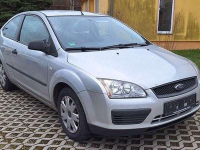 Gebraucht Ford Focus 80 PS (58 kW) 2005 Silber Limousine