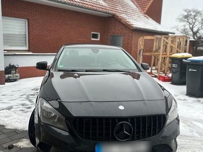 Gebraucht Mercedes CLA220 177 PS (130 kW) 2015 Schwarz Limousine