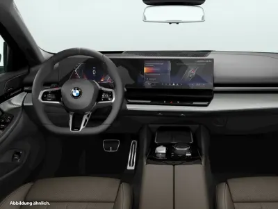 Gebraucht BMW 520 Sport Line 197 PS (144 kW) 2025 Schwarz Kombi