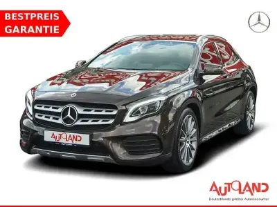 Gebraucht Mercedes GLA180 AMG line 122 PS (89 kW) 2018 Braun SUV