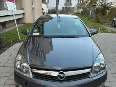Gebraucht Opel Astra 150 PS (110 kW) 2009 Grau Cabrio