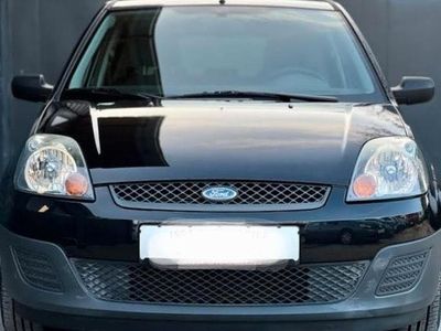 Gebraucht Ford Fiesta Ambiente 69 PS (50 kW) 2006 Schwarz Kleinwagen