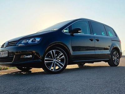 Schwarz Gebraucht 2017 VW Sharan Sound Van / Kleinbus | 22.100 € (Fairer Preis)