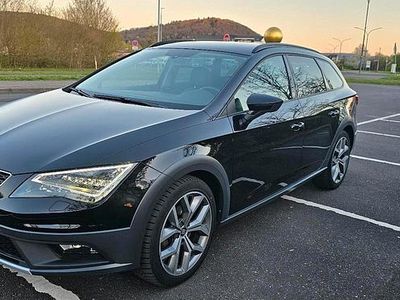 Usata Seat Leon X-Perience 4Drive 150 CV (110 kW) 2015 Nero Station wagon