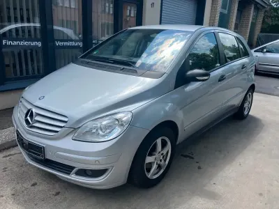 Gebraucht Mercedes B150 95 PS (69 kW) 2005 Silber Van / Kleinbus