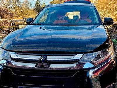 Second-hand Mitsubishi Outlander 150 CP (110 kW) 2016 Negru SUV