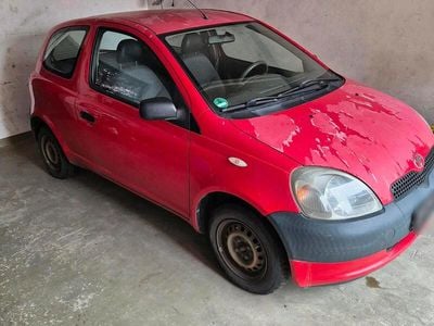 Gebraucht Toyota Yaris 68 PS (50 kW) 2014 Rot Kleinwagen