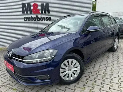 Gebraucht VW Golf VII Trendline 116 PS (85 kW) 2019 Blau Kombi