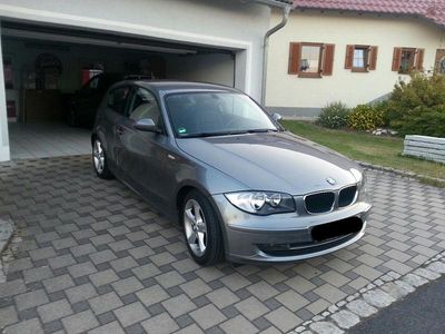 Gebraucht BMW 118 143 PS (105 kW) 2009 Grau Kleinwagen