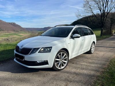 gebraucht Skoda Octavia 2.0 TDI Drive DSG/LED/AHK/ACC/LM18