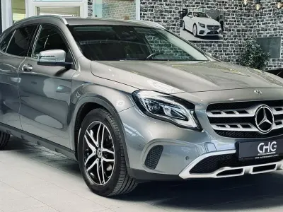 Usata Mercedes GLA200 Urban 156 CV (114 kW) 2018 Grigio SUV