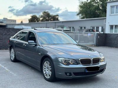 BMW 740