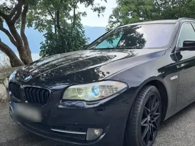 Gebraucht BMW 520 184 PS (135 kW) 2012 Schwarz Kombi