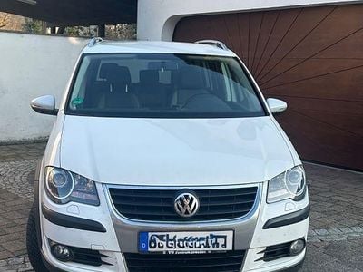 Usata VW Touran Cross 105 CV (77 kW) 2010 Bianco Monovolume