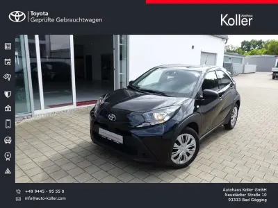 Gebraucht Toyota Aygo 72 PS (52 kW) 2023 Weiß Kleinwagen