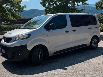 Peugeot Traveller