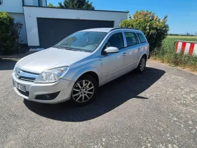 Gebraucht Opel Astra 120 PS (88 kW) 2008 Silber Kombi
