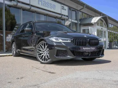 Gebraucht BMW 530 M Sport 286 PS (210 kW) 2023 Schwarz Kombi
